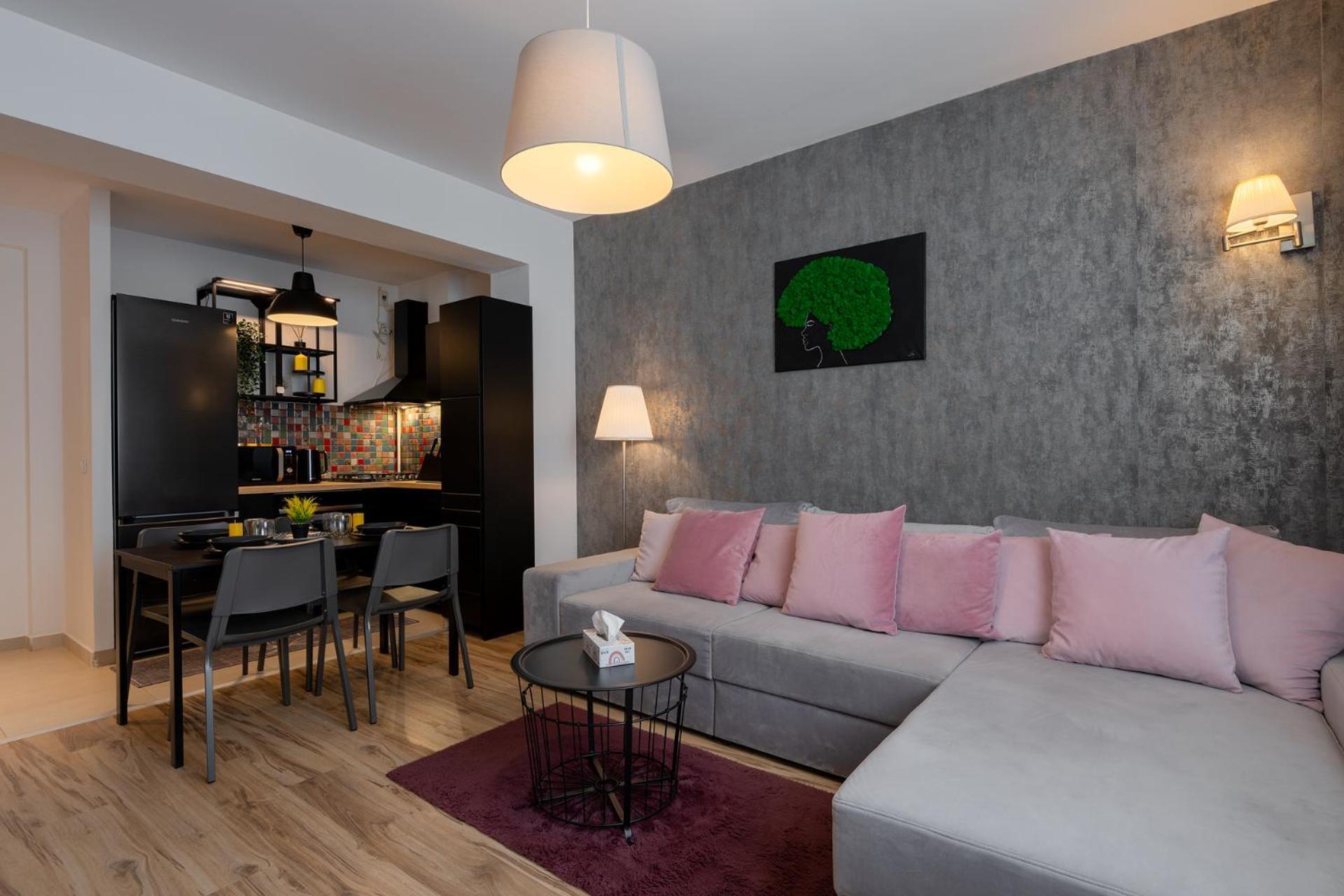 Airport Rin Nord Residence Apartment - Self Check-In オトペニ エクステリア 写真