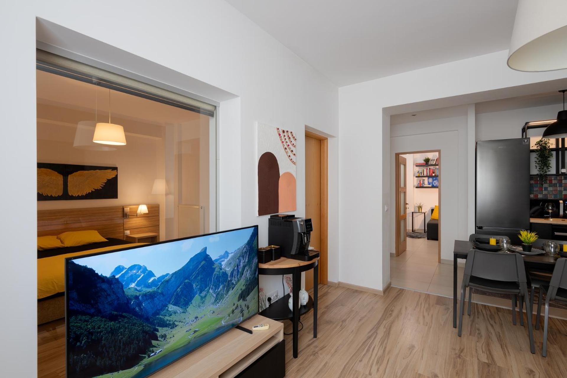 Airport Rin Nord Residence Apartment - Self Check-In オトペニ エクステリア 写真